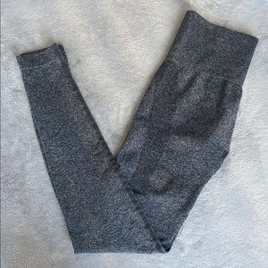 Seamless Contour Leggings (Speckled Black)